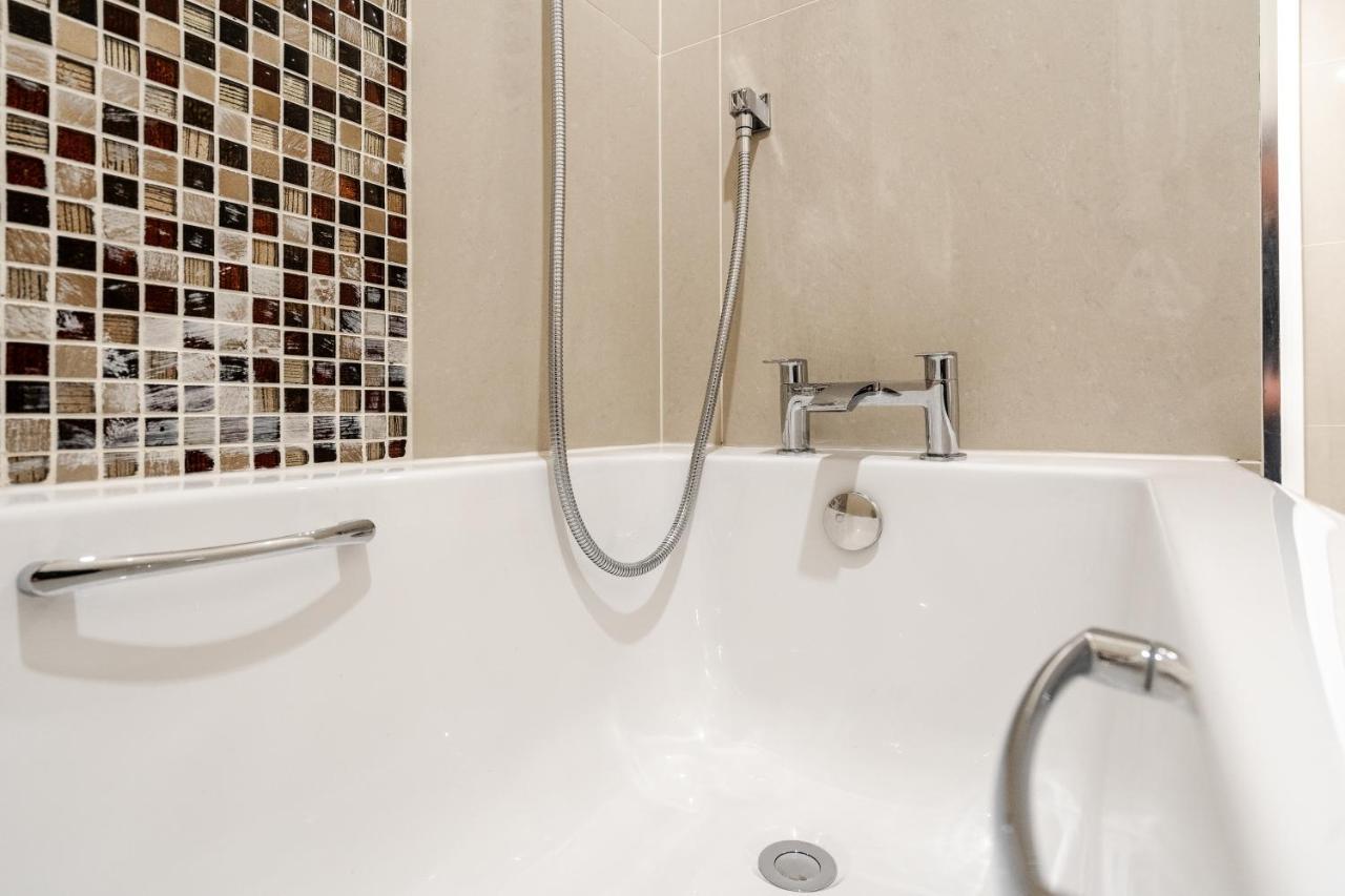 הייד Victoria Home - 2 Bedroom Wi-Fi Parking Workers מראה חיצוני תמונה